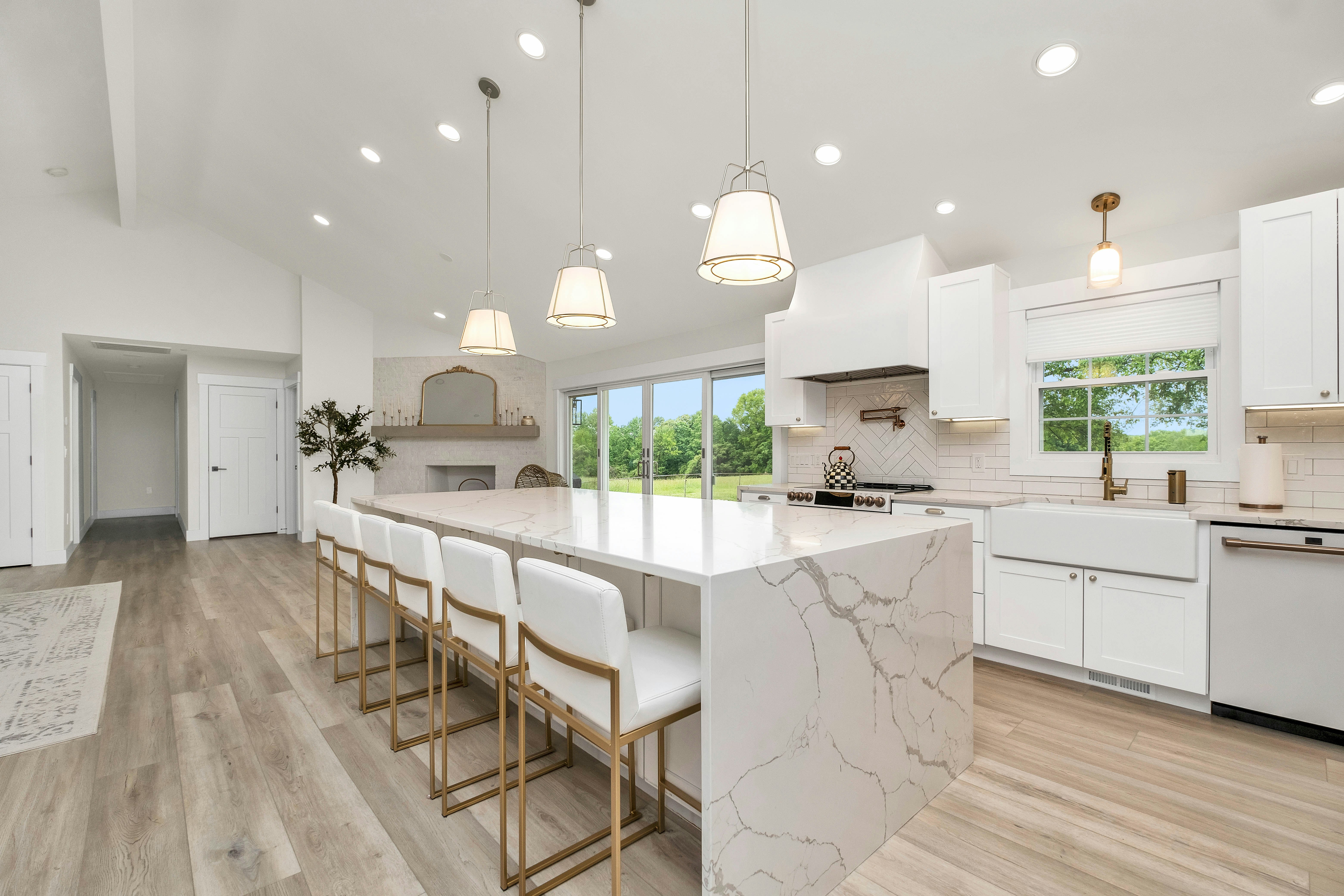 Clean kitchen